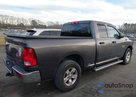 2017 Ram 1500 Tradesman Quad Cab 4X2 6'4 Box z USA, uszkodzony, nr VIN 1C6RR6FG7HS591696